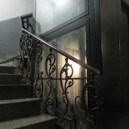 דירה Nella Storica Piazza Carlo Iii