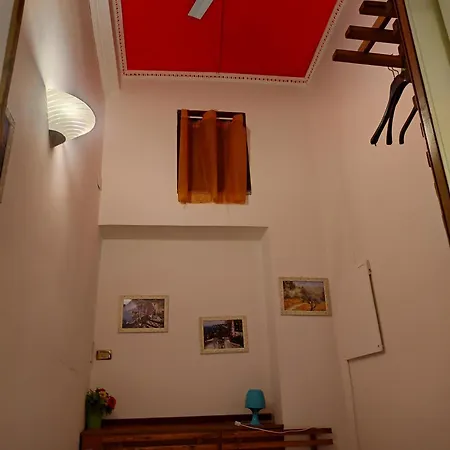 Nella Storica Piazza Carlo Iii Апартаменты